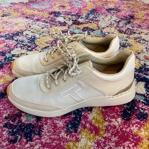 Tom’s Cream and Rose Gold Sneakers Size 9